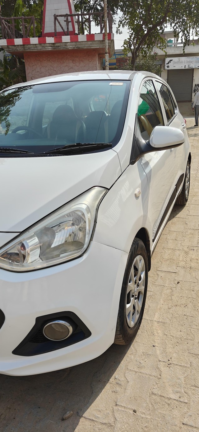 Second-hand 2015 Hyundai Grand i10 CRDi Magna for sale in Fatehabad-8