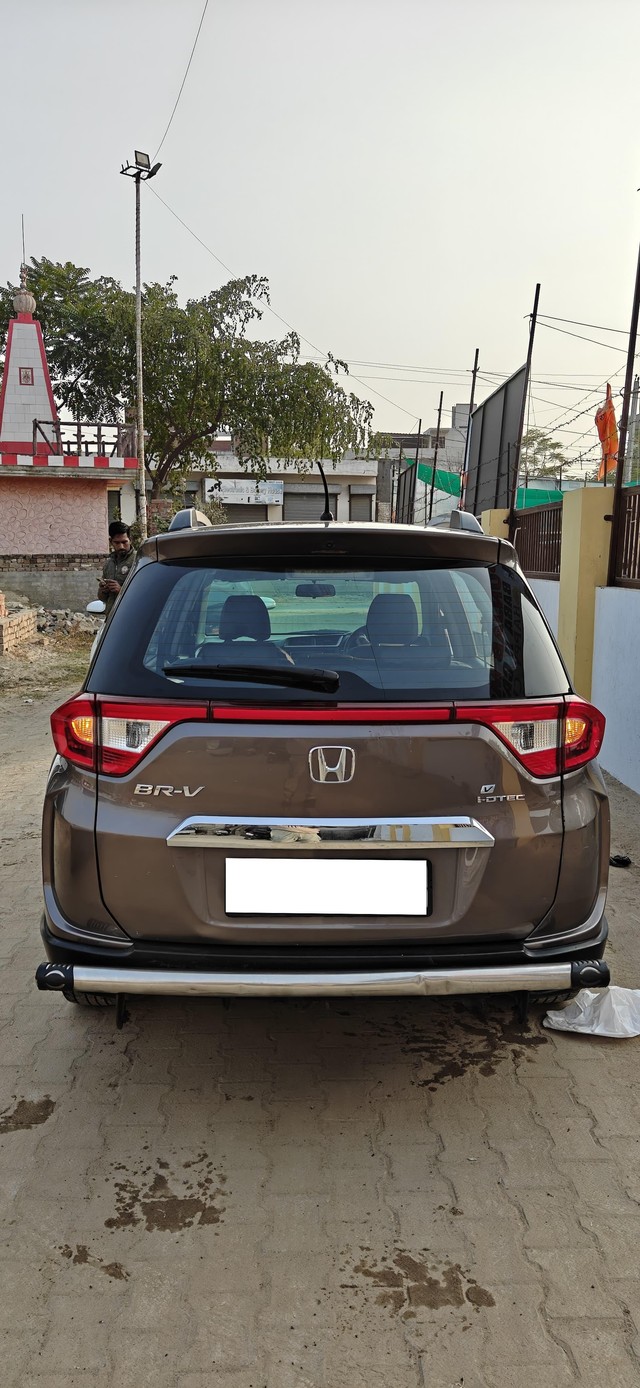 Second-hand 2017 Honda BR-V i-DTEC V MT for sale in Fatehabad-10