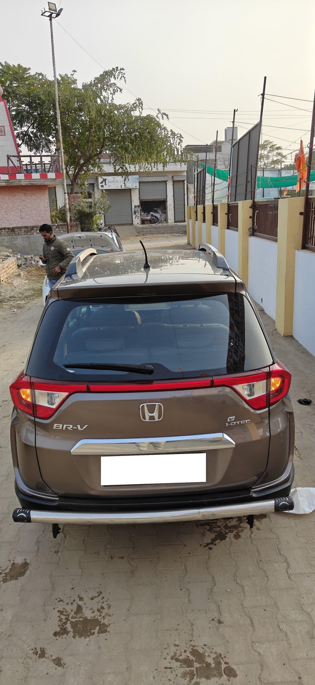 Second-hand 2017 Honda BR-V i-DTEC V MT for sale in Fatehabad-1