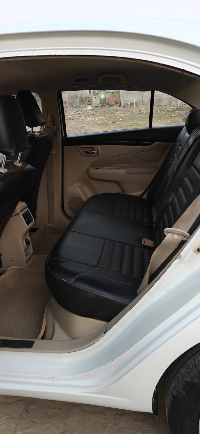 Maruti Suzuki Ciaz ZDi Second-hand 2015 Maruti Suzuki Ciaz ZDi for sale in Fatehabad-11