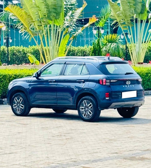 Hyundai Venue S Turbo iMT Second-hand 2022 Hyundai Venue S Turbo iMT for sale in Surat-3