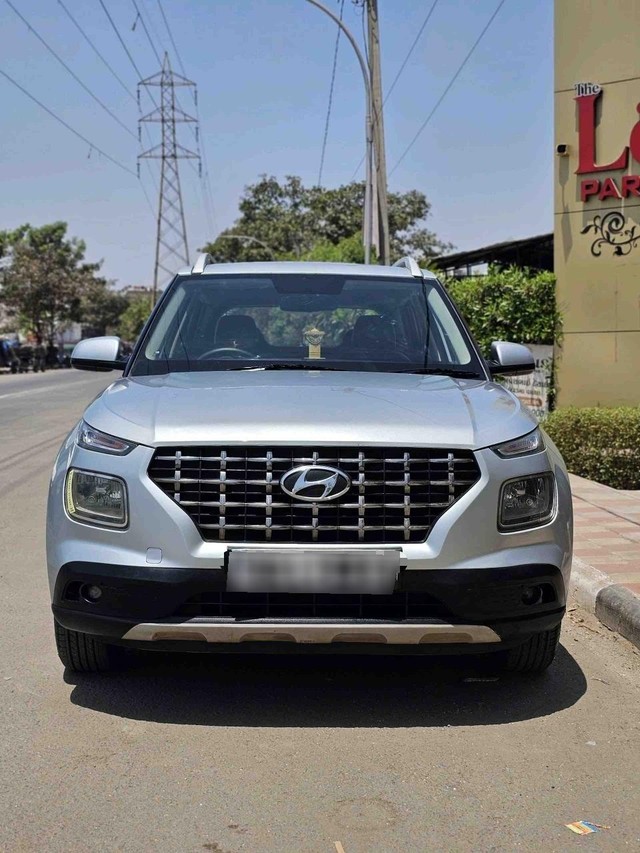 Hyundai Venue S Second-hand 2019 Hyundai Venue S for sale in Surat-0