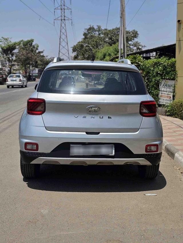 Hyundai Venue S Second-hand 2019 Hyundai Venue S for sale in Surat-1