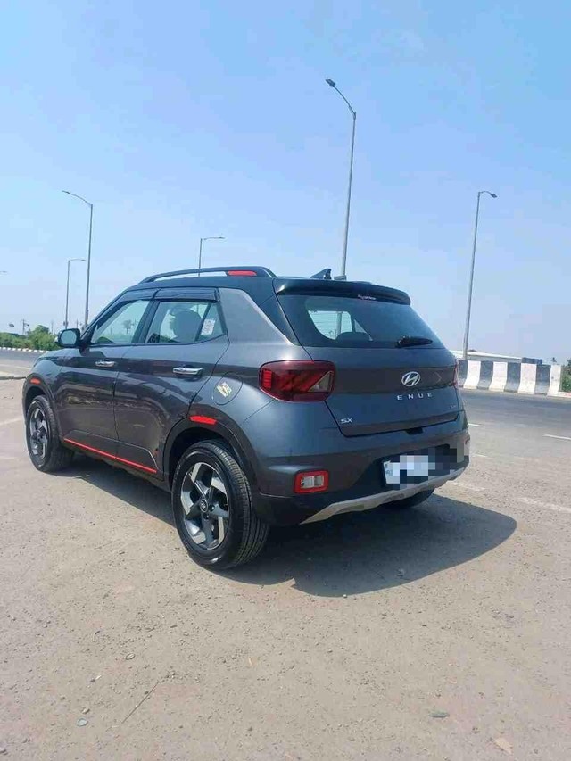 Hyundai Venue SX Opt Turbo Second-hand 2020 Hyundai Venue SX Opt Turbo for sale in Surat-4