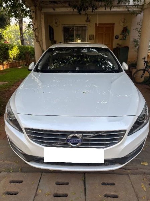 Second-hand 2015 Volvo S60 D4 Momentum BSIV for sale in Bangalore-5