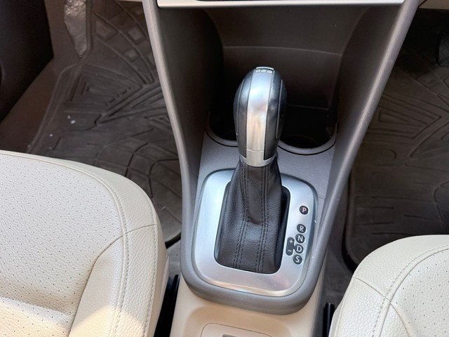 Second-hand 2016 Volkswagen Vento 1.2 TSI Highline AT for sale in Thane-11