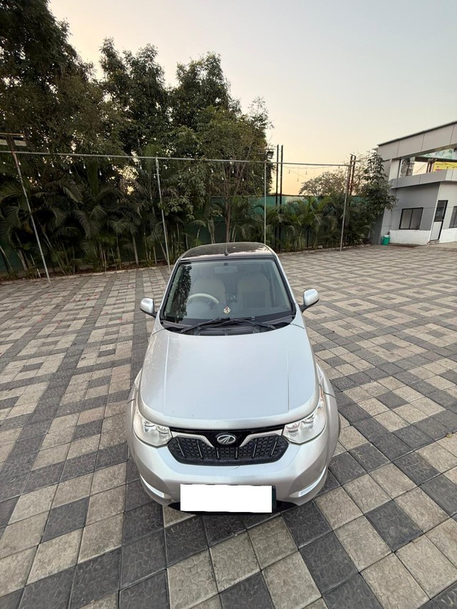 Second-hand 2018 Mahindra e2o Plus P4 for sale in Nashik-5