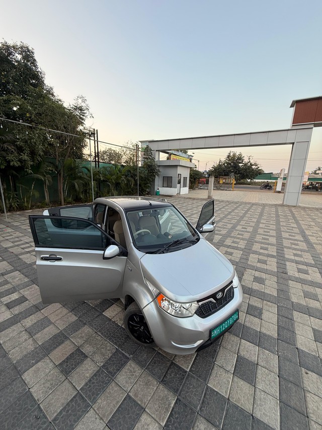 Second-hand 2018 Mahindra e2o Plus P4 for sale in Nashik-13