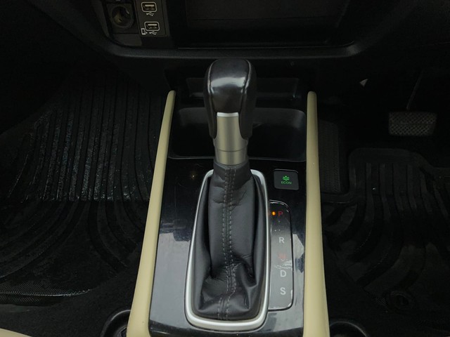 Second-hand 2022 Honda City ZX MT for sale in Chennai-12