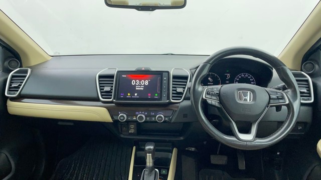 Second-hand 2022 Honda City ZX MT for sale in Chennai-11