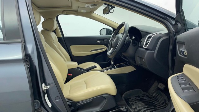 Second-hand 2022 Honda City ZX MT for sale in Chennai-15