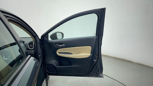 Second-hand 2022 Honda City ZX MT for sale in Chennai-16