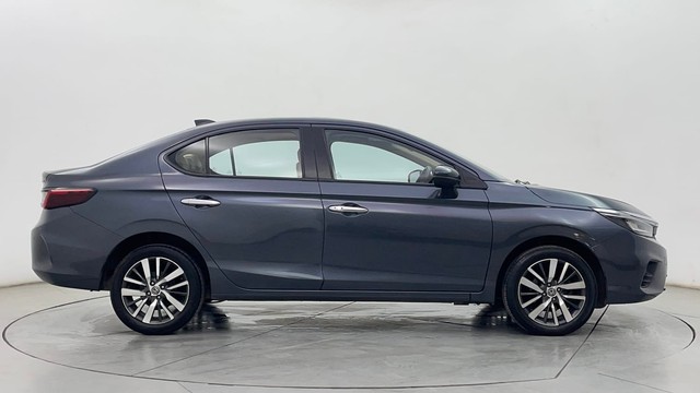 Second-hand 2022 Honda City ZX MT for sale in Chennai-2