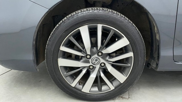 Second-hand 2022 Honda City ZX MT for sale in Chennai-20