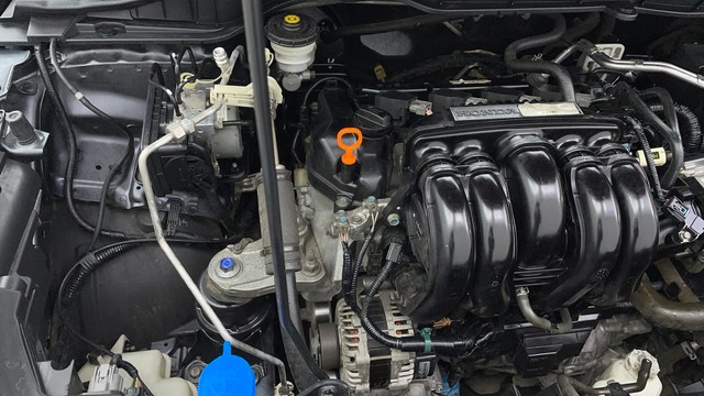 Second-hand 2022 Honda City ZX MT for sale in Chennai-33