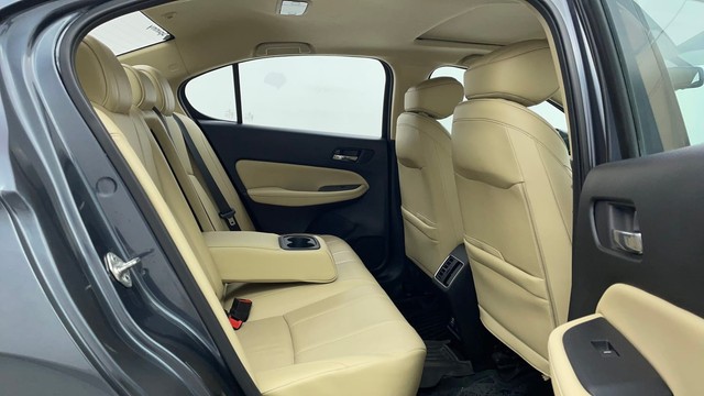 Second-hand 2022 Honda City ZX MT for sale in Chennai-35