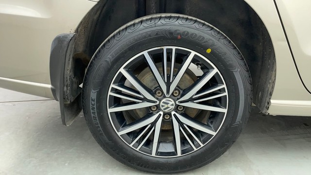 Second-hand 2019 Volkswagen Vento 1.6 Highline Plus for sale in Chennai-18