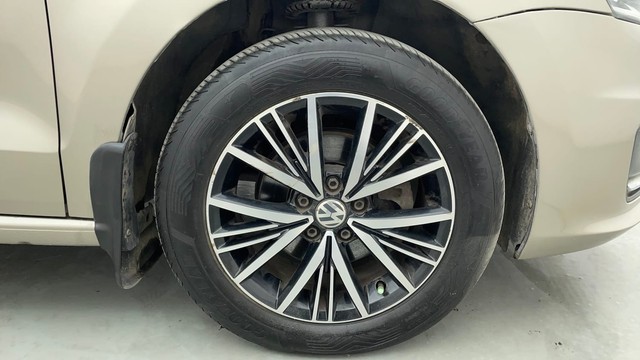 Second-hand 2019 Volkswagen Vento 1.6 Highline Plus for sale in Chennai-17