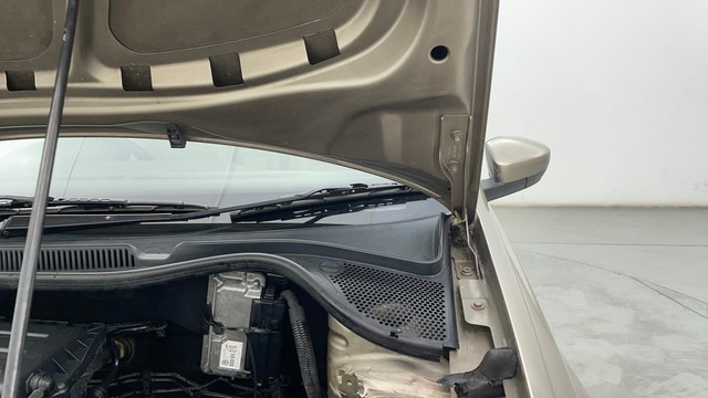 Second-hand 2019 Volkswagen Vento 1.6 Highline Plus for sale in Chennai-32