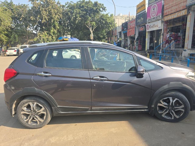 Second-hand 2017 Honda WR-V i-VTEC S for sale in Faridabad-2