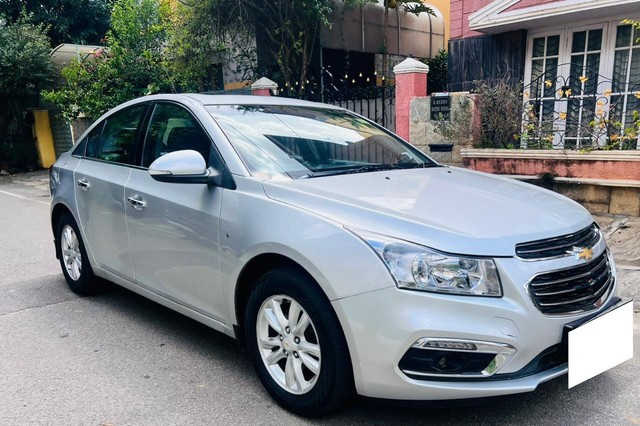 Second-hand 2017 Chevrolet Cruze LTZ for sale in Bangalore-7