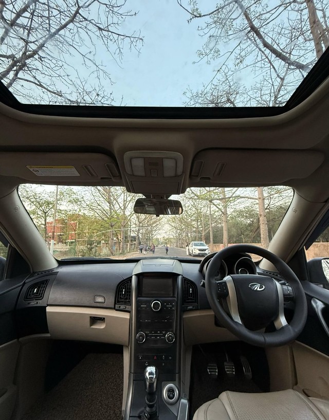 Second-hand 2016 Mahindra XUV500 W10 2WD for sale in New Delhi-4