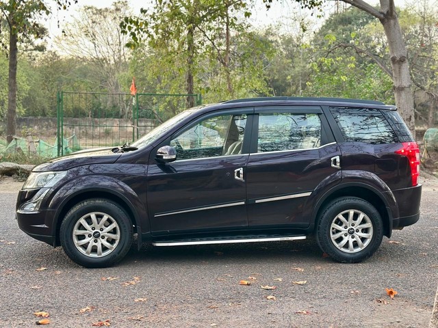 Second-hand 2016 Mahindra XUV500 W10 2WD for sale in New Delhi-3