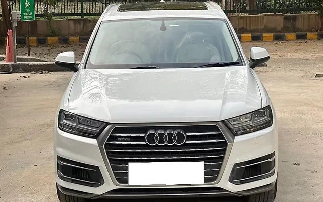 Second-hand 2017 Audi Q7 45 TDI Quattro Premium Plus for sale in New Delhi-4