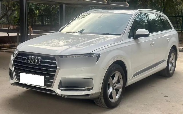 Second-hand 2017 Audi Q7 45 TDI Quattro Premium Plus for sale in New Delhi-5
