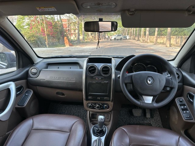 Second-hand 2019 Renault Duster 110PS Diesel RxS AMT for sale in New Delhi-3
