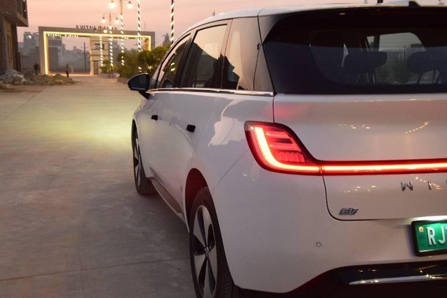 Second-hand 2025 MG Windsor EV Essence for sale in Hanumangarh-7