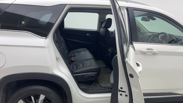 Second-hand 2019 MG Hector Sharp DCT for sale in Gurgaon-33