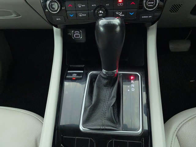 Second-hand 2021 Jeep Compass 1.4 Limited Option for sale in Chennai-12