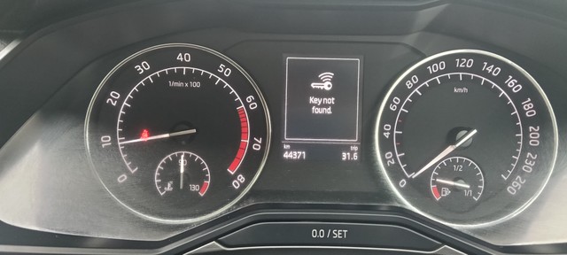 Second-hand 2016 Skoda Superb Style 1.8 TSI AT for sale in Mumbai-14