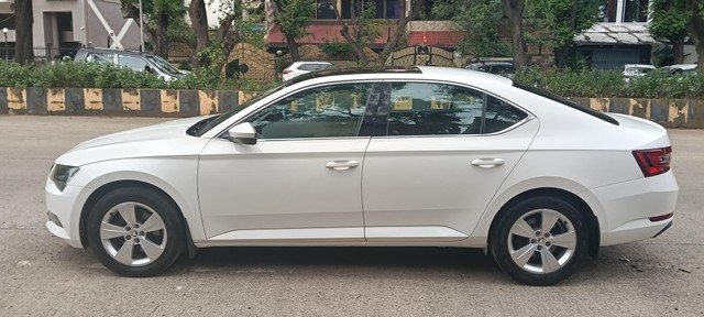 Second-hand 2016 Skoda Superb Style 1.8 TSI AT for sale in Mumbai-4