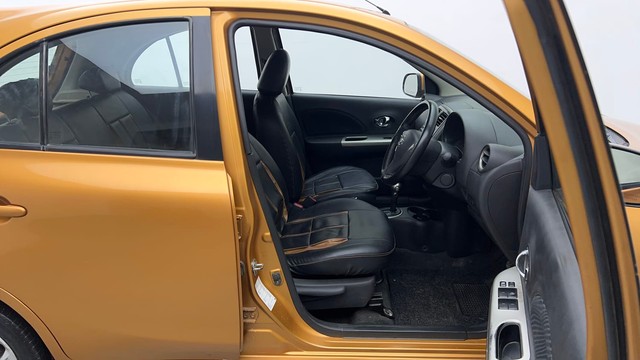 Second-hand 2016 Nissan Micra XV CVT for sale in New Delhi-15