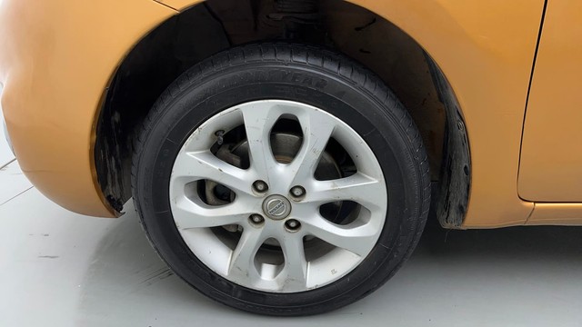 Second-hand 2016 Nissan Micra XV CVT for sale in New Delhi-20