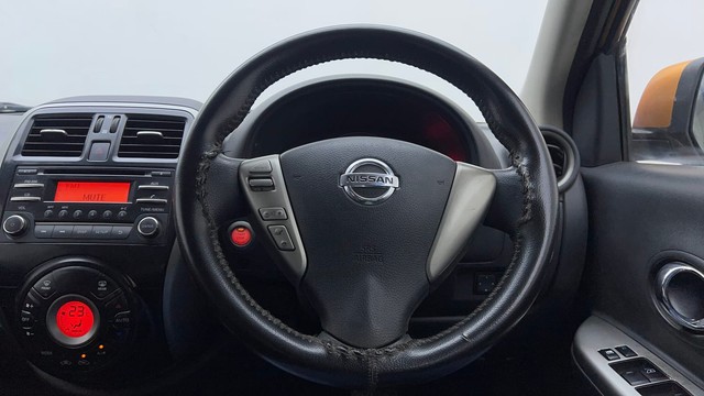 Second-hand 2016 Nissan Micra XV CVT for sale in New Delhi-23