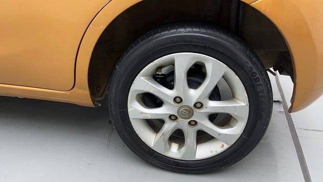 Second-hand 2016 Nissan Micra XV CVT for sale in New Delhi-19