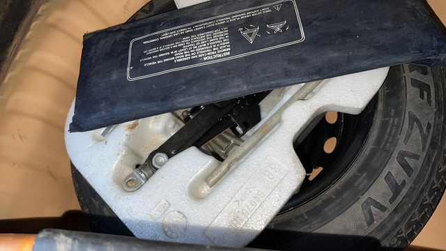 Second-hand 2016 Nissan Micra XV CVT for sale in New Delhi-21