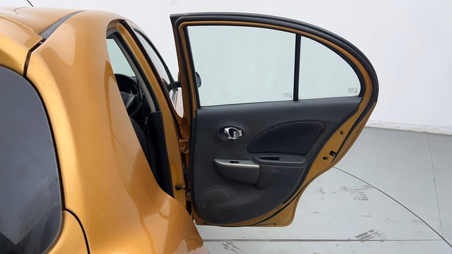 Second-hand 2016 Nissan Micra XV CVT for sale in New Delhi-30