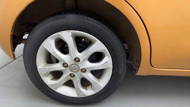 Second-hand 2016 Nissan Micra XV CVT for sale in New Delhi-18