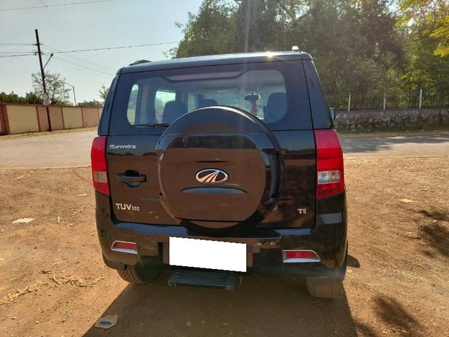 Second-hand 2015 Mahindra TUV 300 T8 for sale in Durg