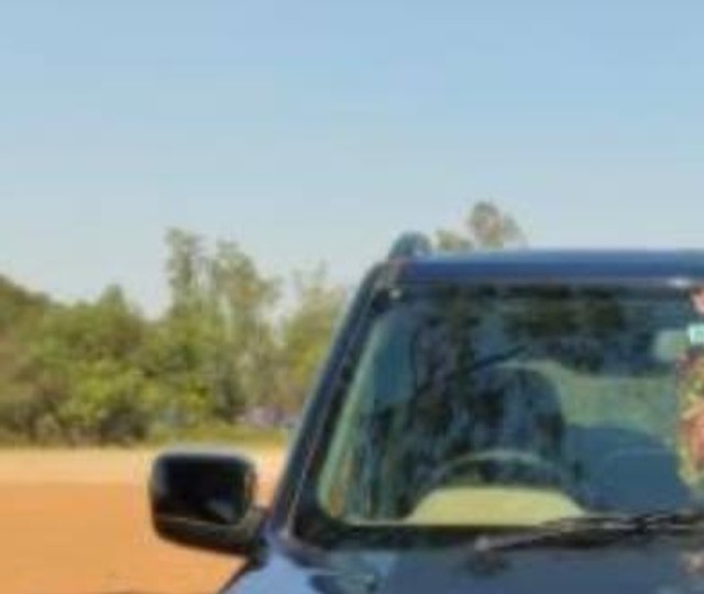 Second-hand 2015 Mahindra TUV 300 T8 for sale in Durg