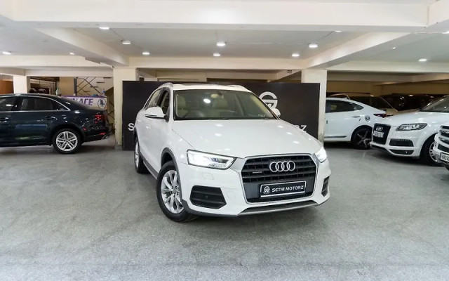 Second-hand 2016 Audi Q3 35 TDI Quattro Premium for sale in New Delhi-0