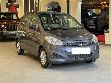 Second-hand 2013 Hyundai i10 Magna 1.1L for sale in Hyderabad