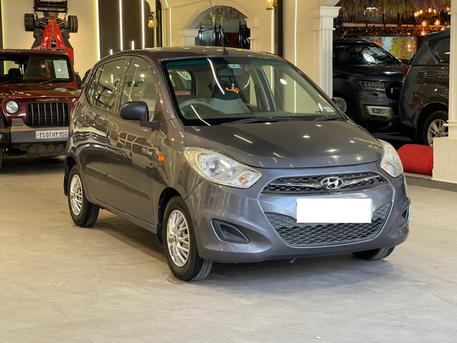 Second-hand 2013 Hyundai i10 Magna 1.1L for sale in Hyderabad