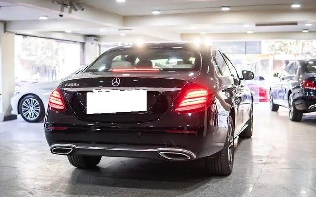 Second-hand 2017 Mercedes-Benz E-Class E250 CDI Avantgarde for sale in New Delhi-2