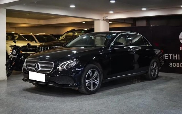 Second-hand 2017 Mercedes-Benz E-Class E250 CDI Avantgarde for sale in New Delhi-3