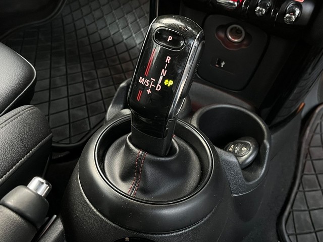 Second-hand 2018 Mini Cooper Convertible S for sale in New Delhi-17